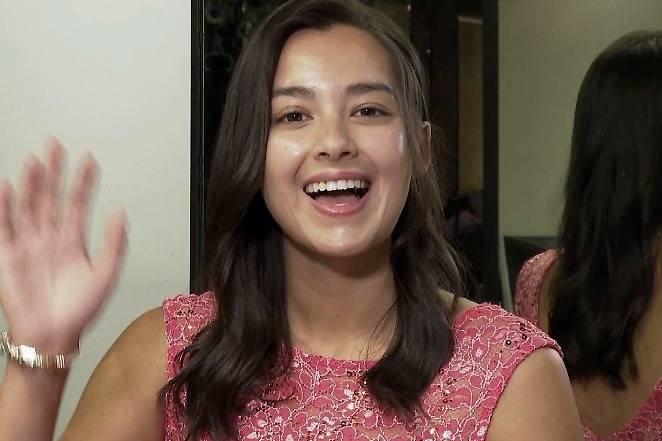 2020香港小姐冠军谢嘉怡全素颜接受采访