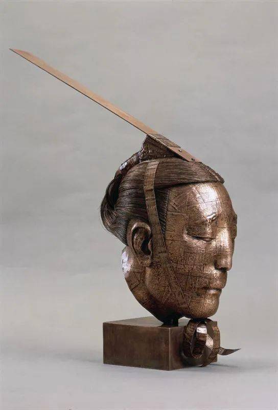 国际著名雕塑家蔡志松