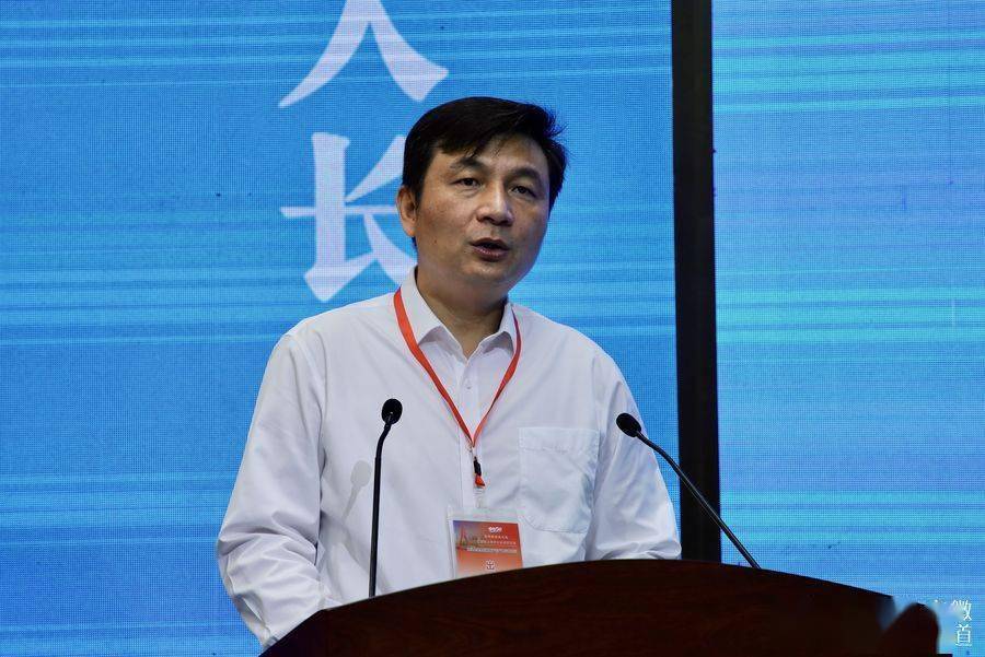 9月11日上午,全国百余名政商学界代表受邀齐聚安徽省涡阳县,参加2020