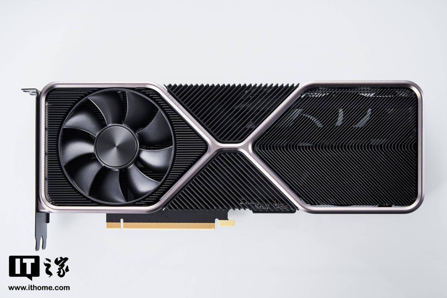 【it之家开箱】英伟达 rtx 3080 公版图赏