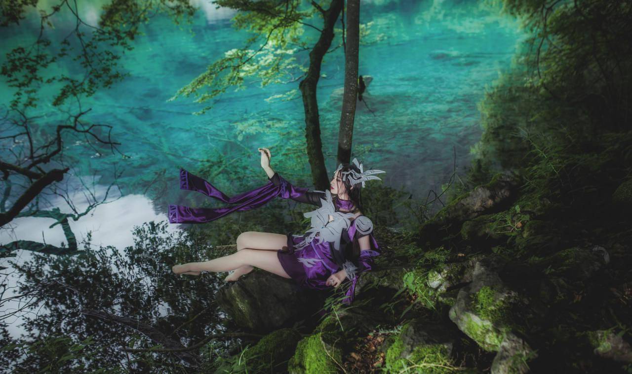 剑网三朔雪毒姐旅拍cosplay