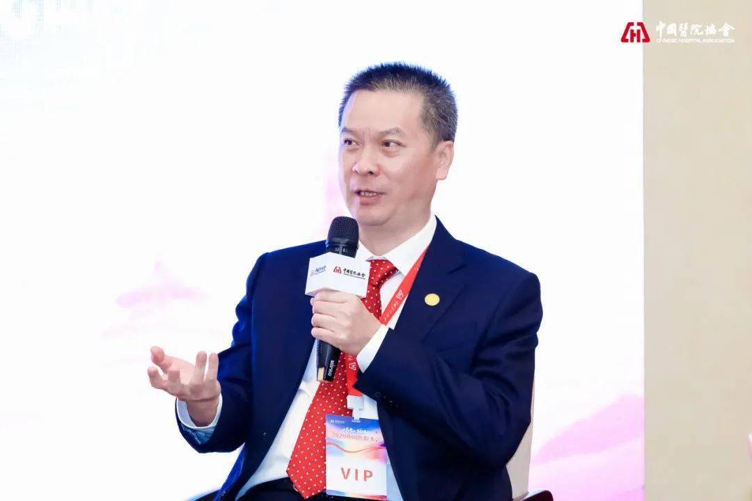 恭喜永春人康德智荣获2020年中国优秀医院院长称号