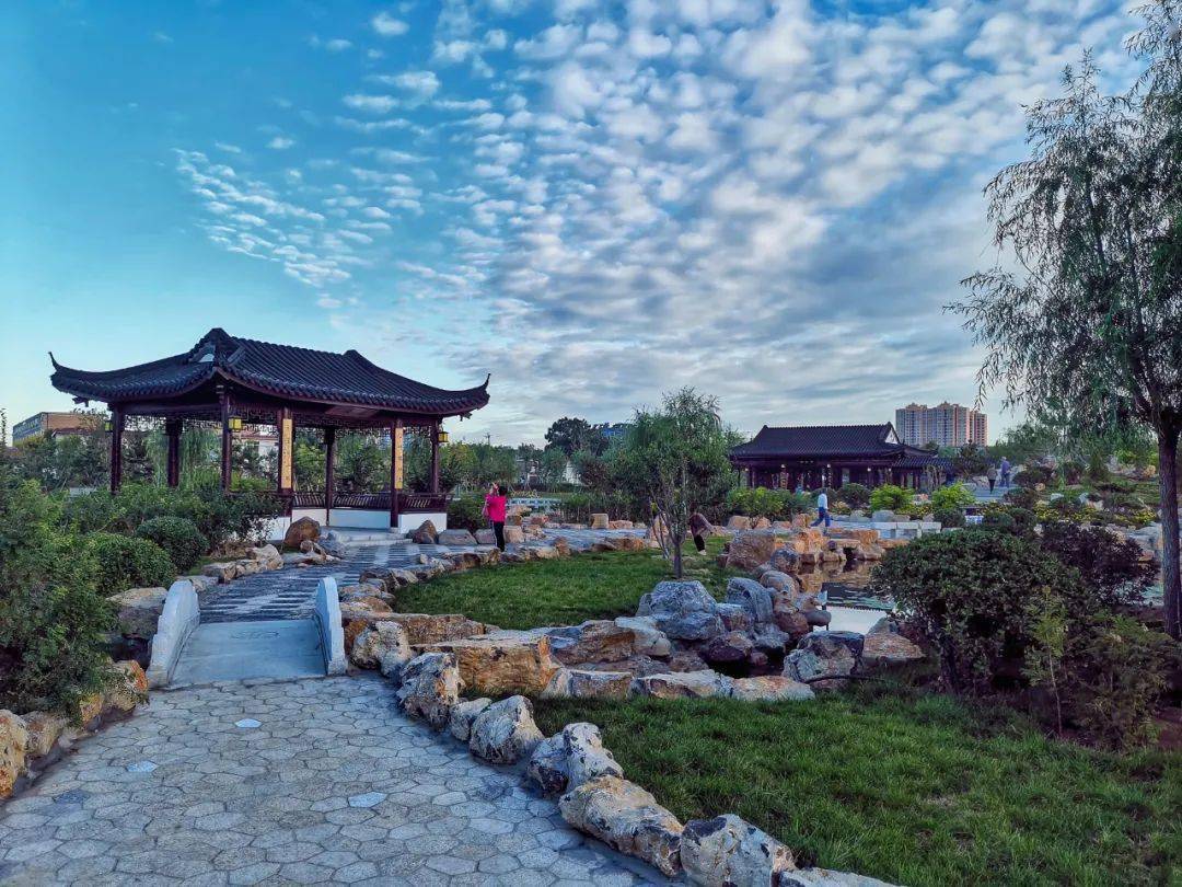 园美景,建议在wifi下欣赏开园以来,这座我市最"年轻"的公园凭借着江