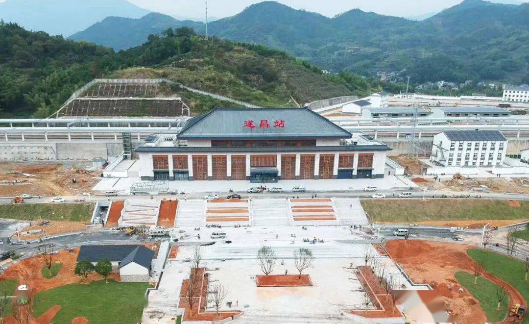 遂昌站总建筑面积为3992m05遂昌古称仙县,山清水秀,自然和人文景观