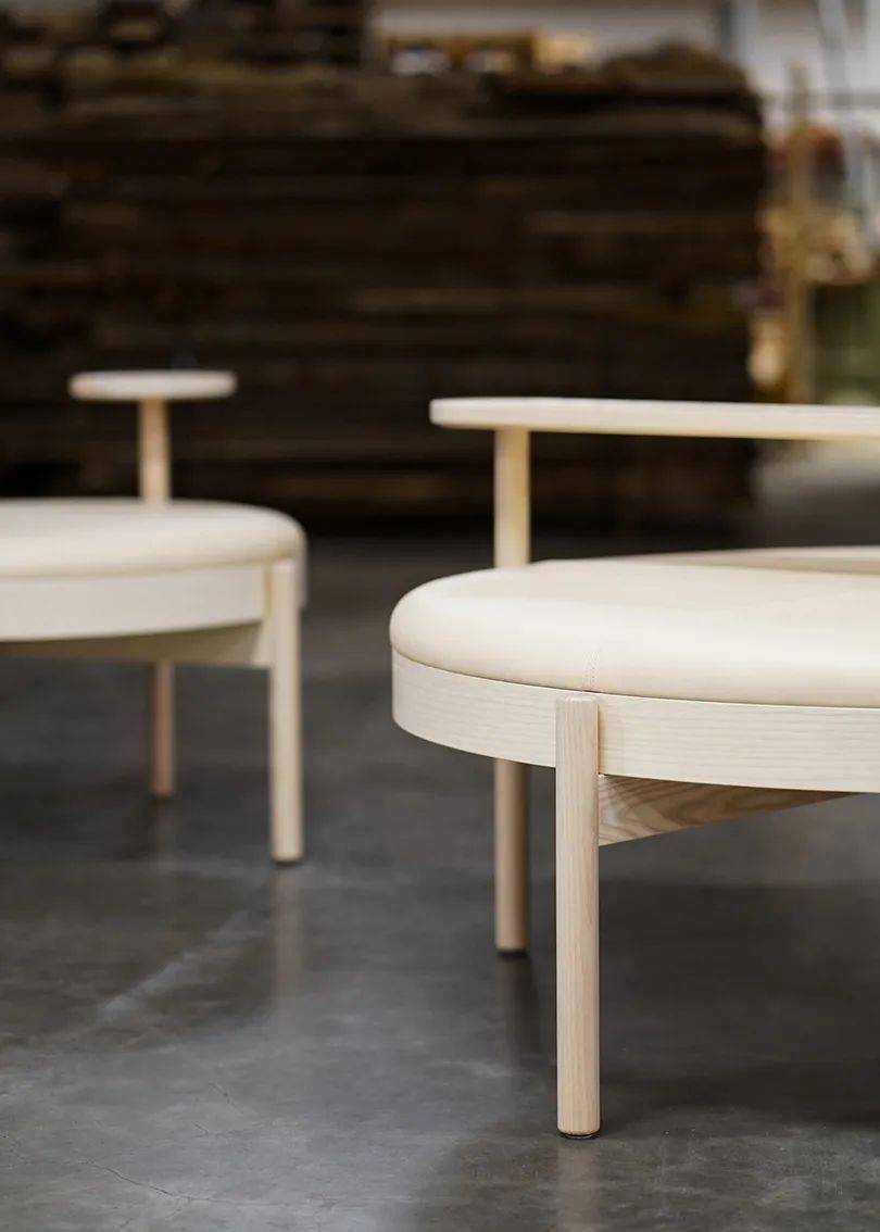 来自丹麦hygge文化,就是舒适的意思,没有第二个解释