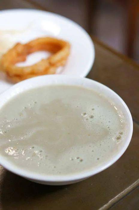 北京人喝豆汁儿都是被灌出来的