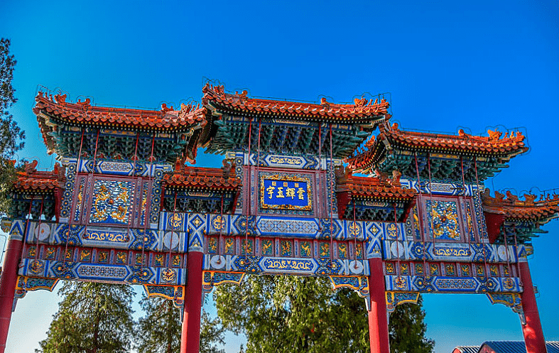 北京颐和园"云辉玉宇"牌楼 丨 现状北京国子监琉璃牌楼 丨 thomas