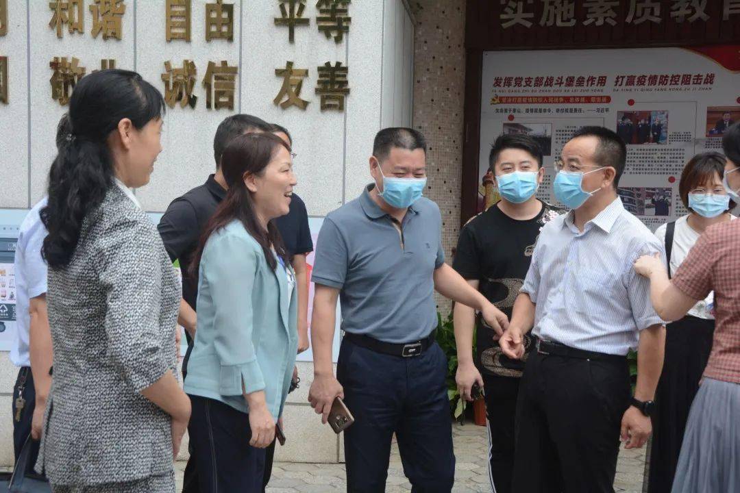 【第727期】雨花区委常委宣传部部长余宏卿带队督查砂子塘小学文明