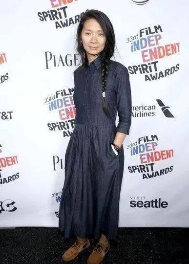 成为首位斩获金狮奖的华人女导演!_赵婷