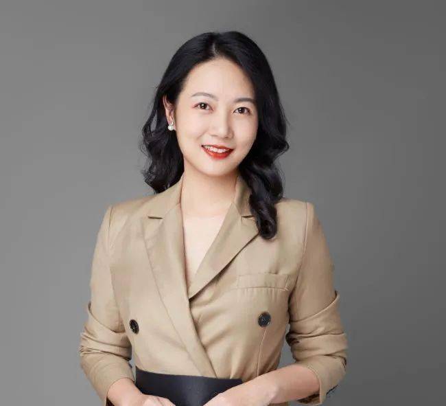 全体到场女职工深情齐颂,以精彩诗歌朗诵《她们——交水建巾帼颂》拉