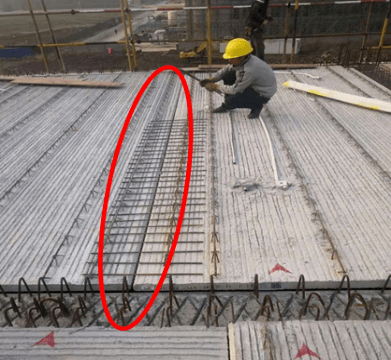 传统的出筋叠合板针对常规水平板出筋导致生产装配效率较低难题,创新