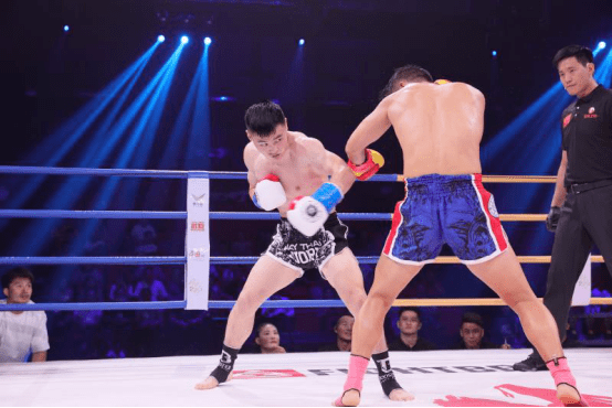 蒙古勇士贾国龙向冠军迈进9月19日安徽卫视振华英雄龙震八方