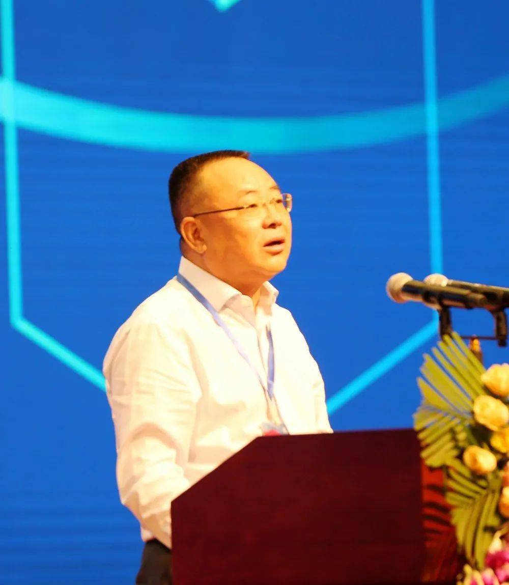 肖基成在致辞中说,在建筑工业化,现代化的大潮下,我国的装配式建筑