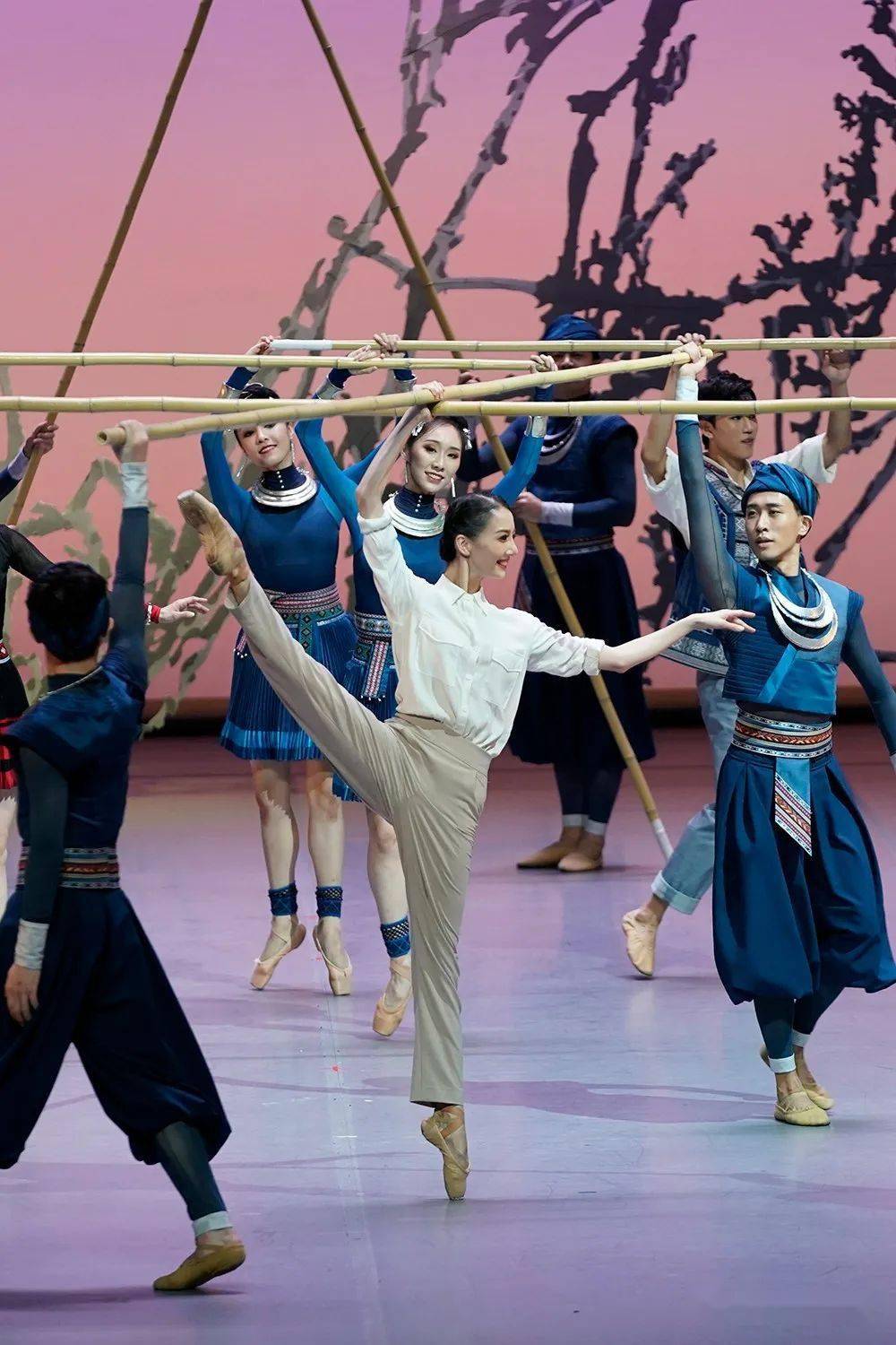 咱们中国国家芭蕾舞团又出新作品啦真牛给中芭点赞