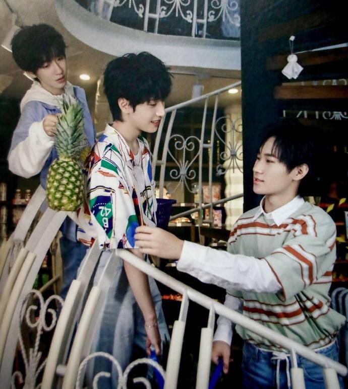 tnt《回到夏天》pb高清扫图释出 "我们的夏天永远不会结束"