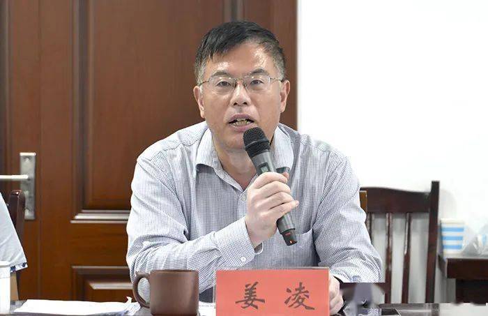 海陵区迎接市智慧校园专家组评估验收