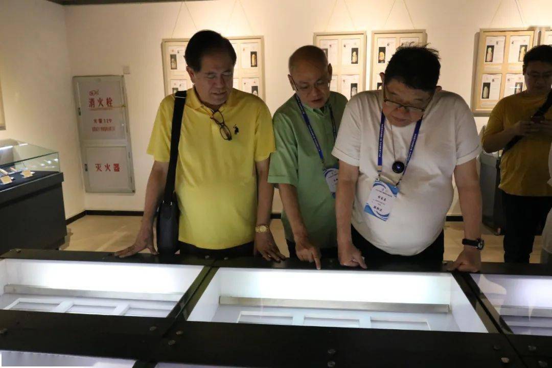 馆内新闻世界台胞协会会长朱梅生一行到我馆参观访问