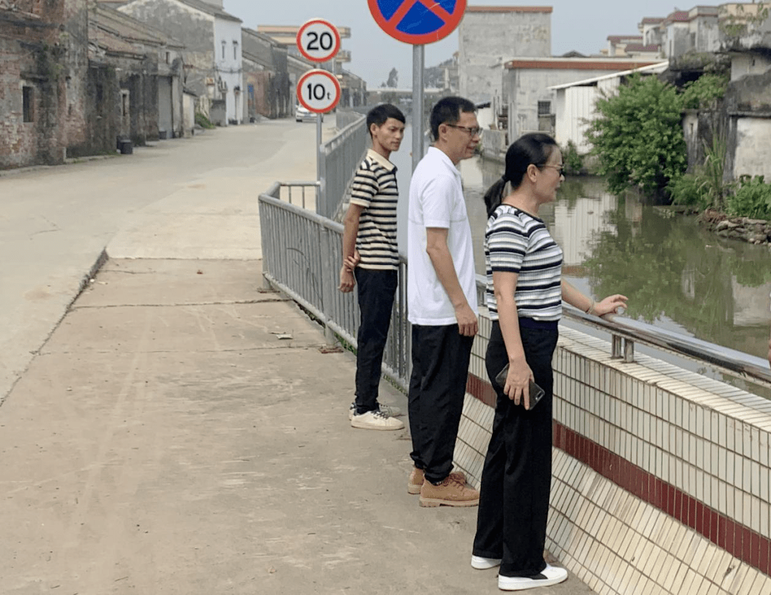 巾帼头雁大鳌镇百顷村党总支部书记村委会主任陈雪娟巾帼不让须眉英姿