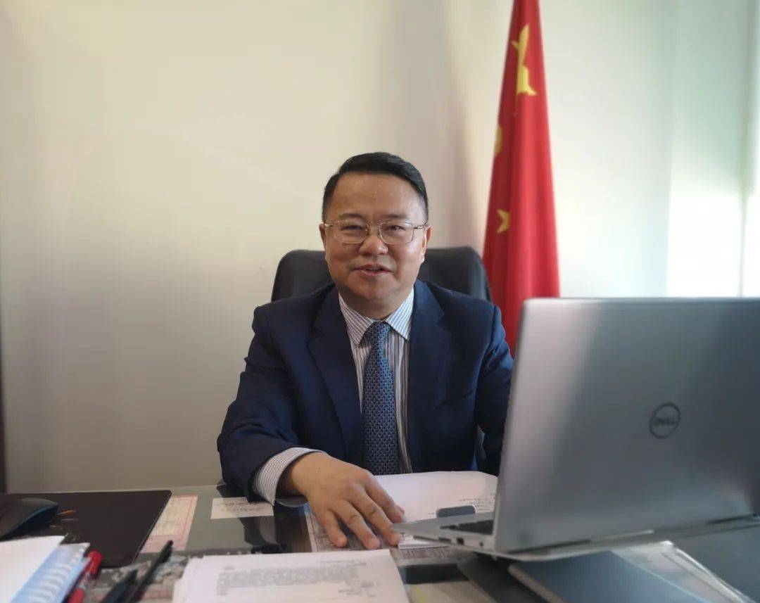 人民卫生出版社参加第十届中国胎儿医学大会_杜贤