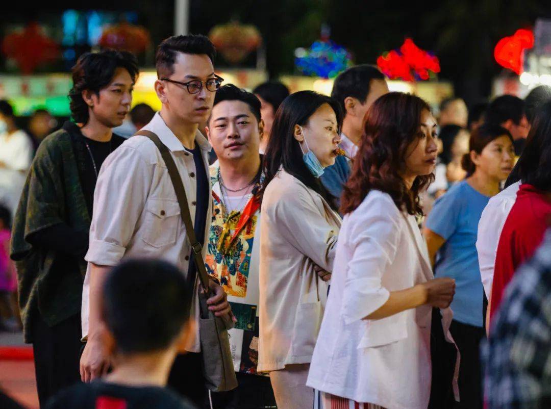 麻辣兄弟之疯狂一夜麻辣f4带你逛夜市走起