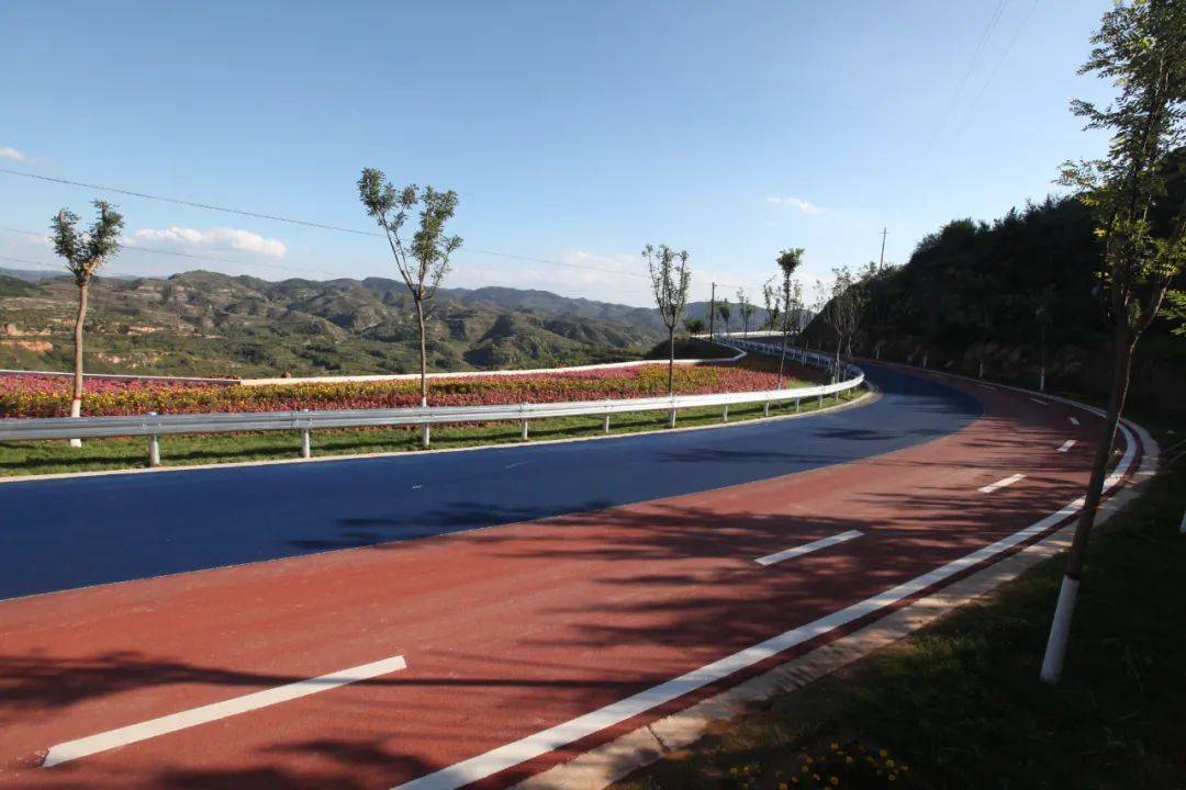 投资14亿榆次这条公路升级改造打造出一条多彩廊带