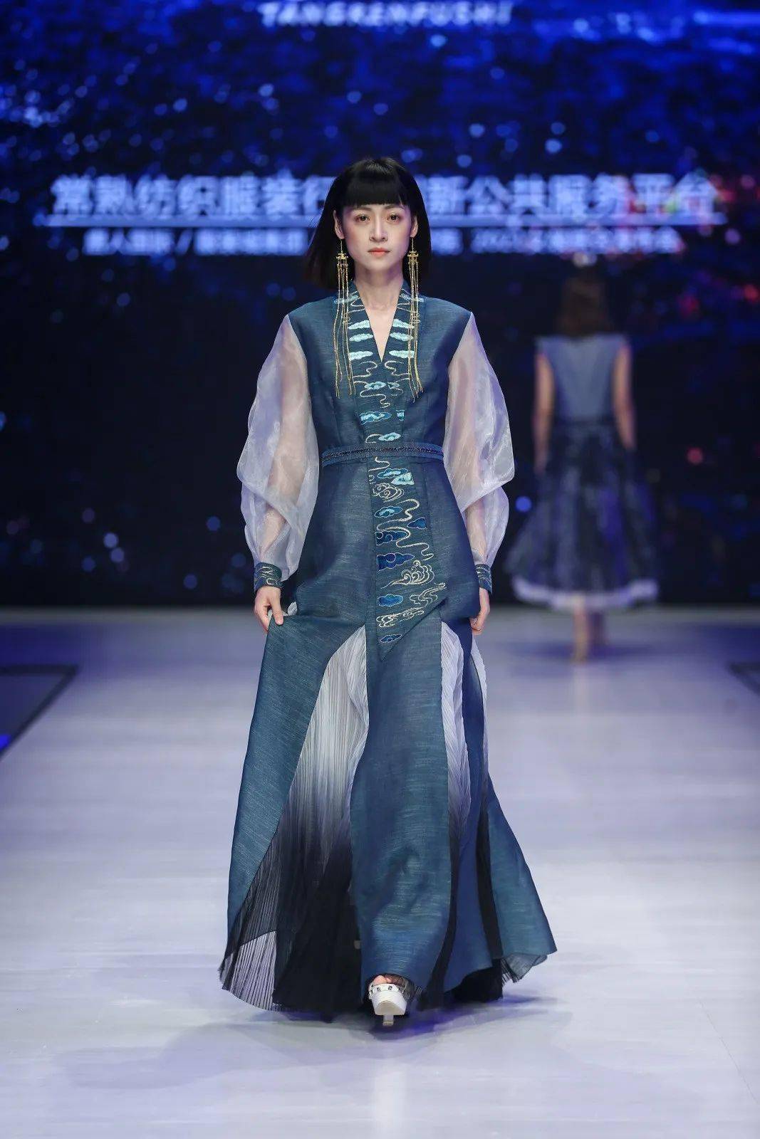 云开见月明聚首常熟重启华篇