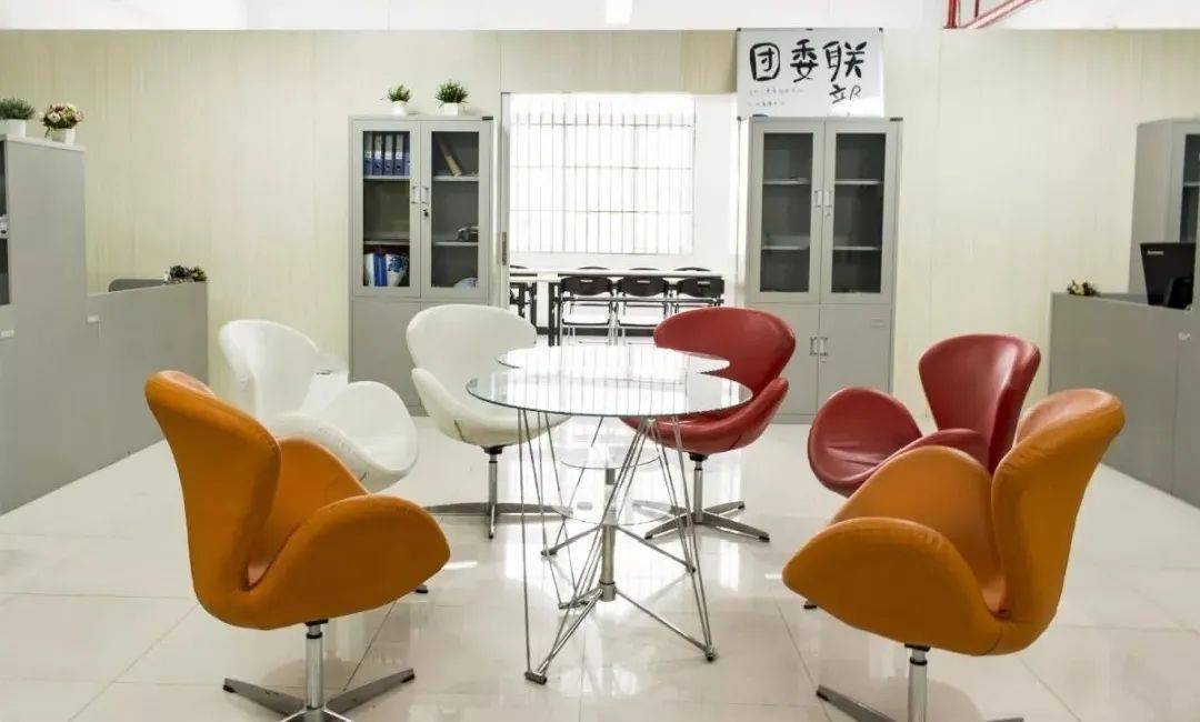 会,团委联合部等部门办公室有学生事务中心,青年媒体中心大学生活动