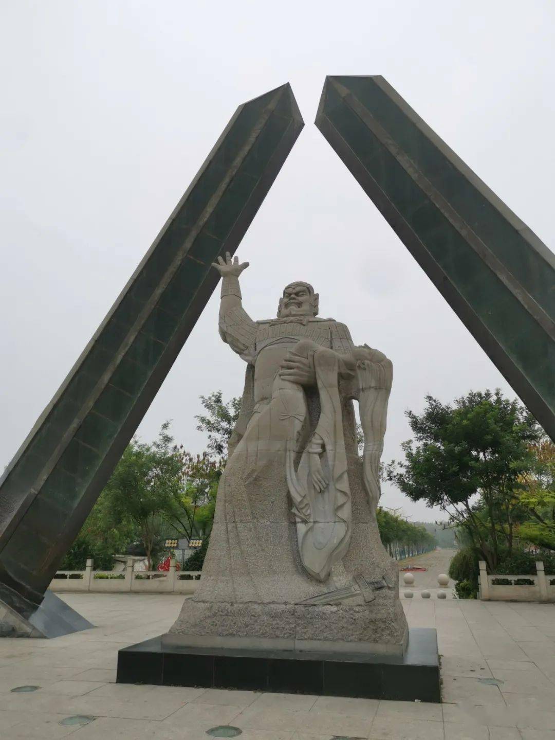 汉王朝四百余年的宏伟基业,垓下之战奠定了楚汉相争的决战之地,2000多