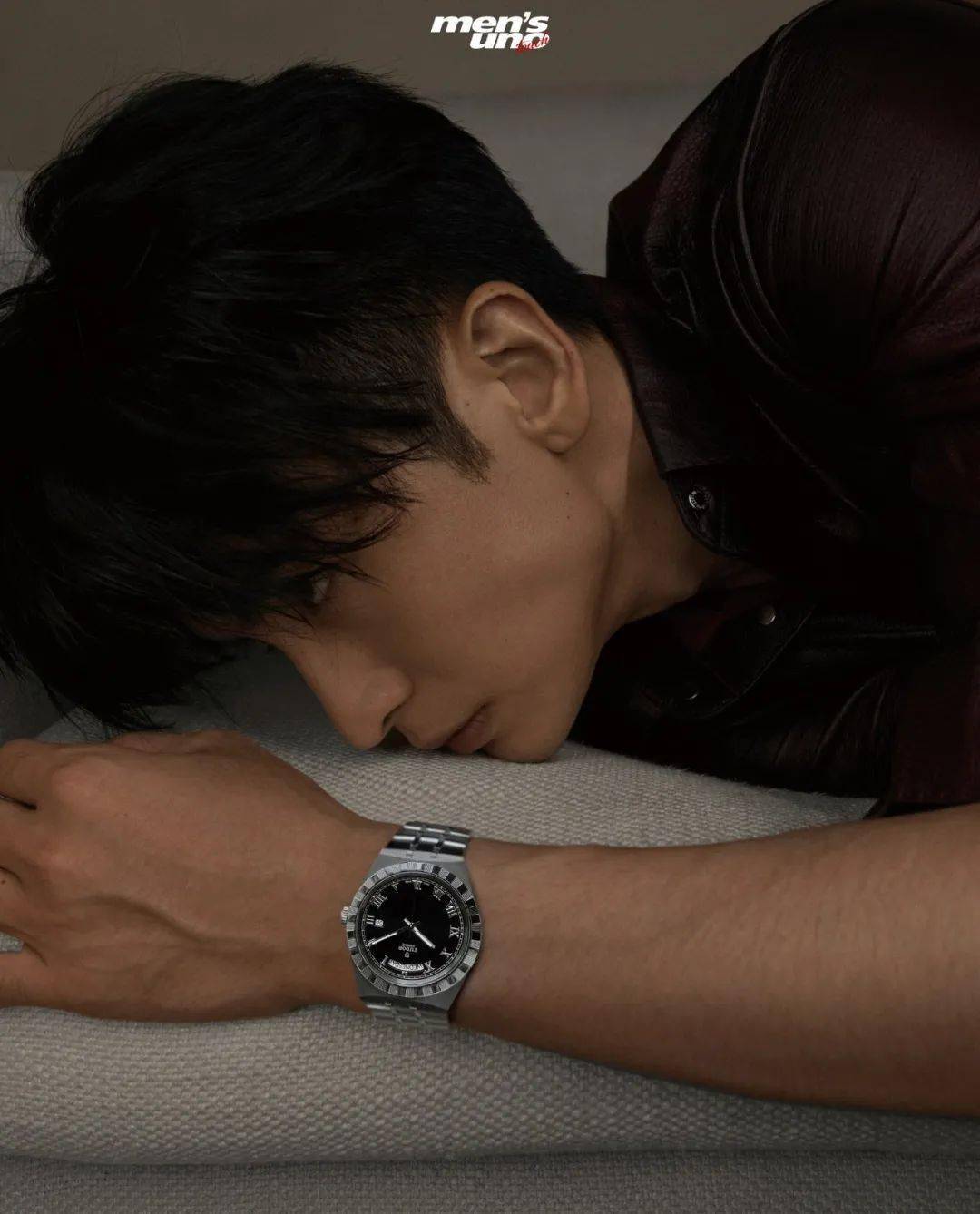 张云龙爱动脑筋琢磨角色,像乔四爷,剧本里只是一个空有武力的憨憨探长