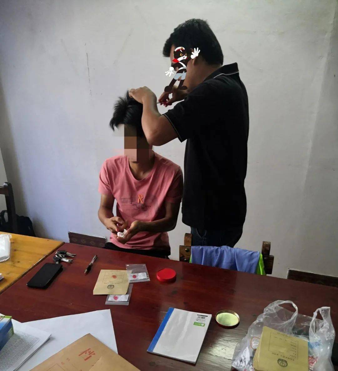 蒙江镇组织开展社会面吸毒人员毛发检测采集工作