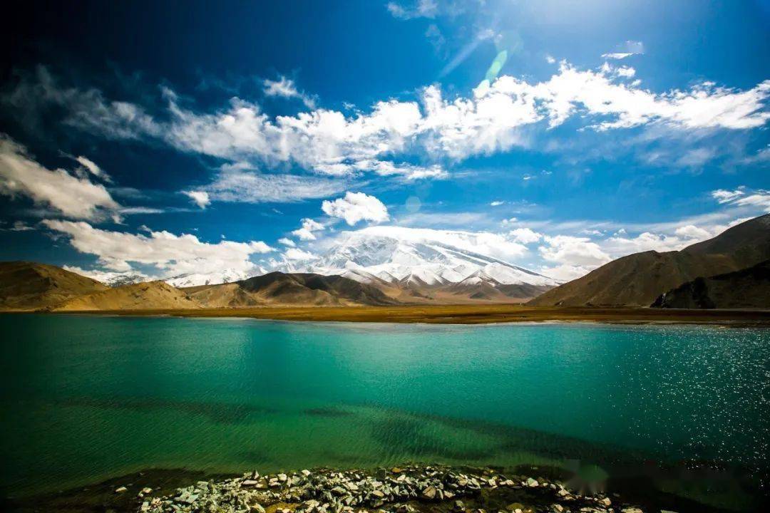 达瓦昆沙漠 卡拉库里湖 塔什库干尔县 帕米尔高原风光双卧六日游_新疆