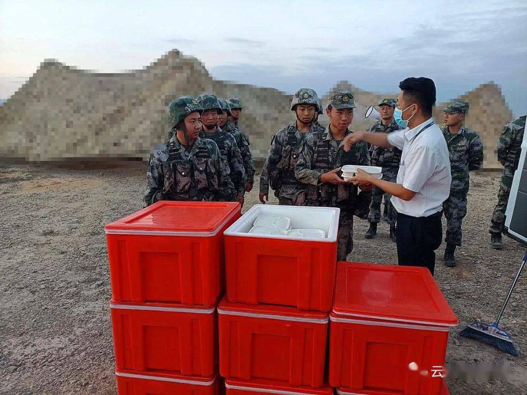 上下联动,全力以赴,圆满完成了餐食保障工作,得到了部队首长和战士们
