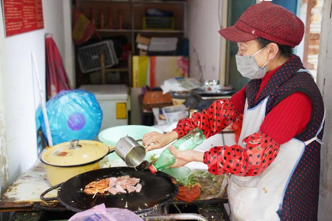 蛋饼阿姨照片图片