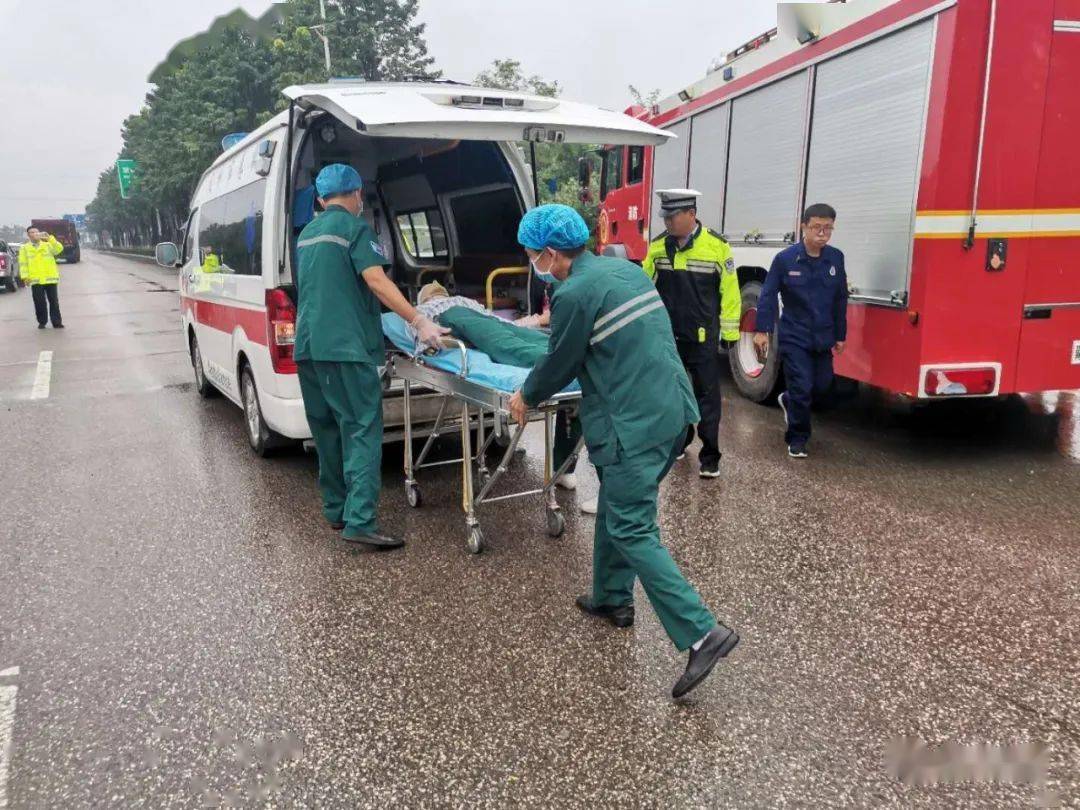 西里元村西口发生交通事故?