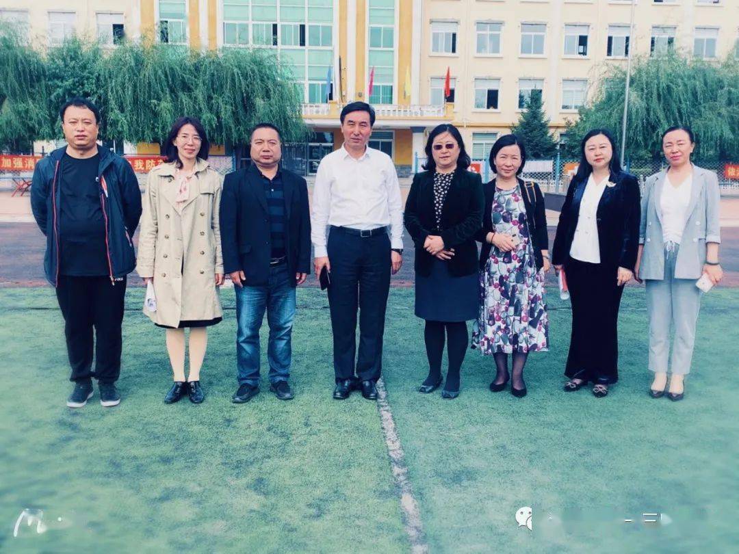 沈阳市名优校长王欣强工作坊点对点送教帮扶新民市兴隆堡学校