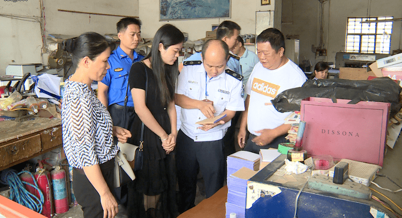 江州区多部门联合开展扫黄打非专项整治行动