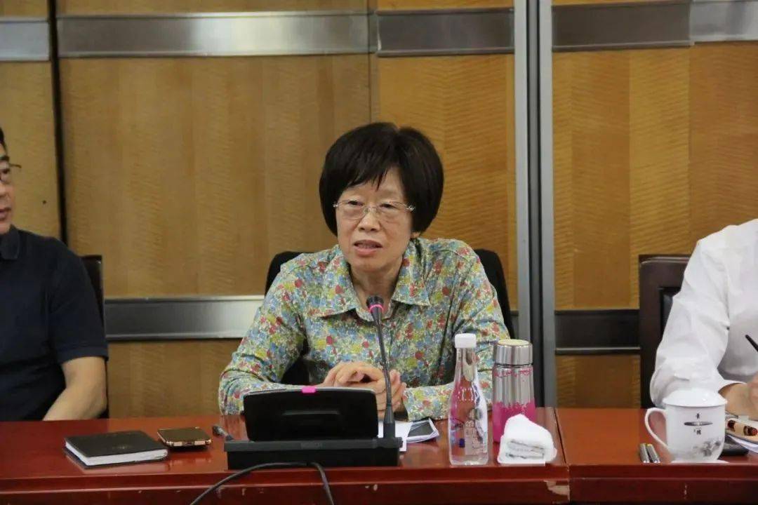 感受发展脉动凝聚奋进力量区级机关退休党支部赴青发集团参观考察