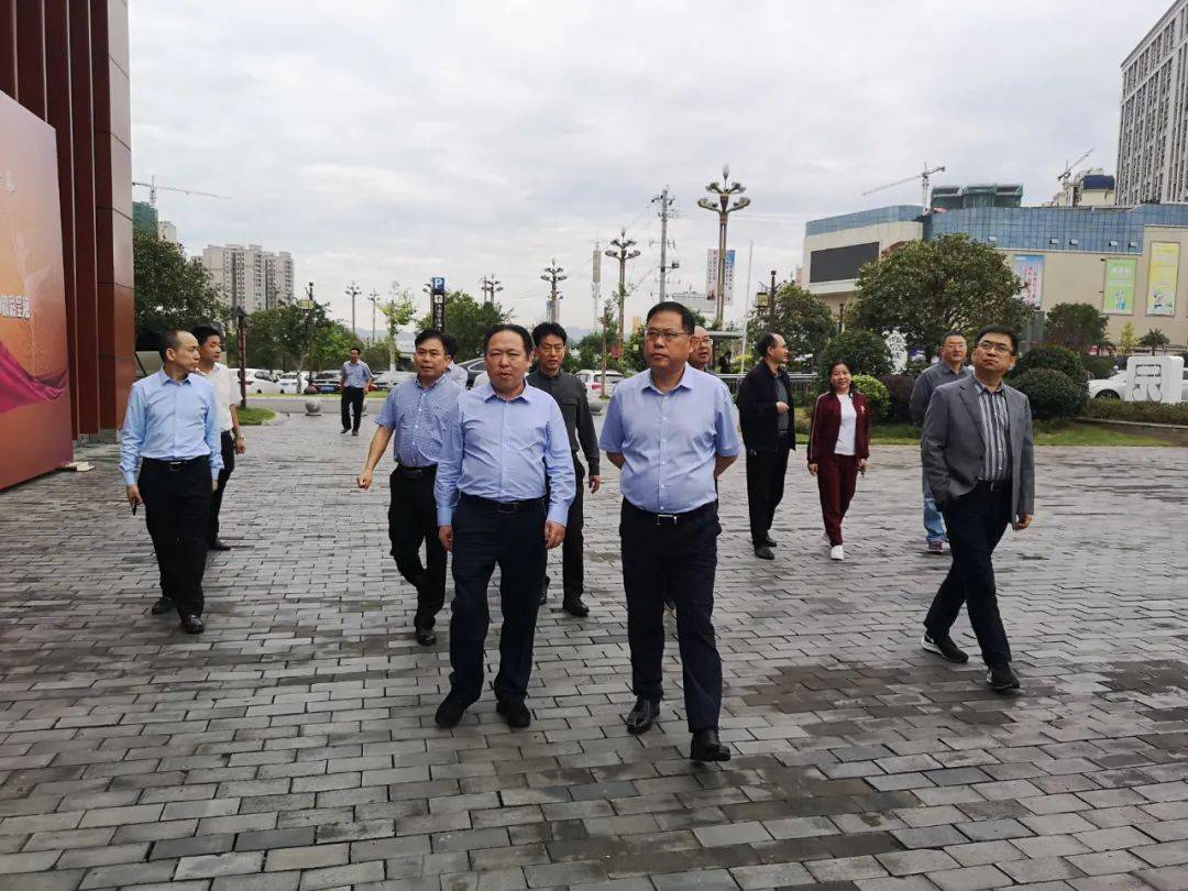 要闻严维佳赴四川达州巴中考察秦巴生态环境保护工作