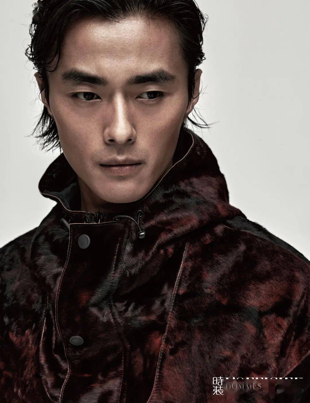 摄影 / 王龙伟编辑 / rain lu化妆,发型 / 团团特邀出镜 / 赵磊