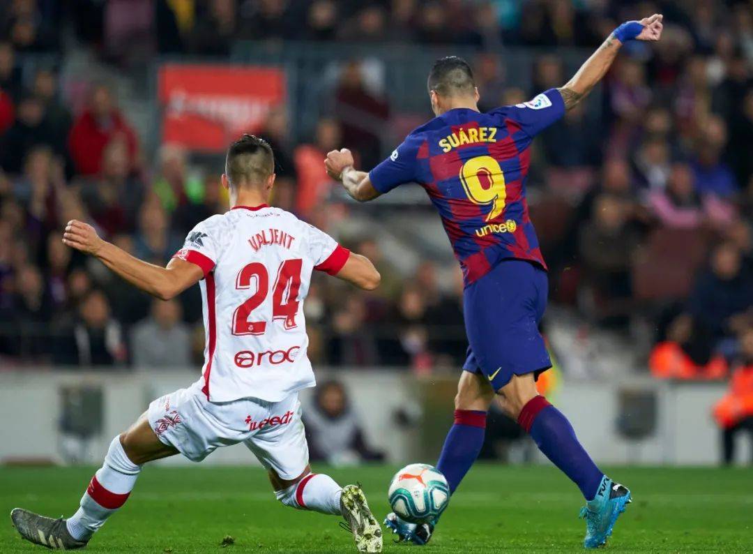 也让自己以195粒进球成为巴萨历史第3射手,仅次于塞萨尔和梅西