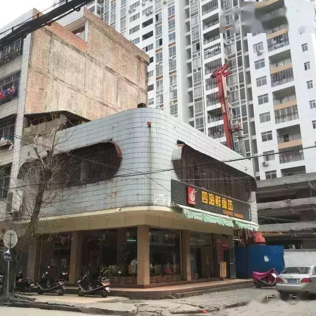 74叶心阿姨糖心糍74地址 | 高州市 金港湾夜市即农业银行斜对面