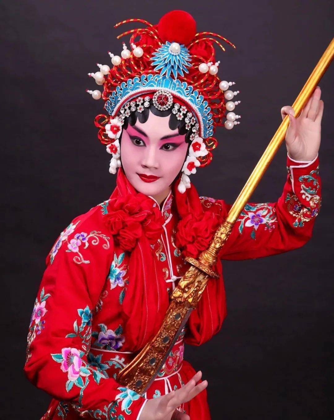 《泗州城》是一出传奇色彩鲜明的京剧,也是一出武旦吃工戏.