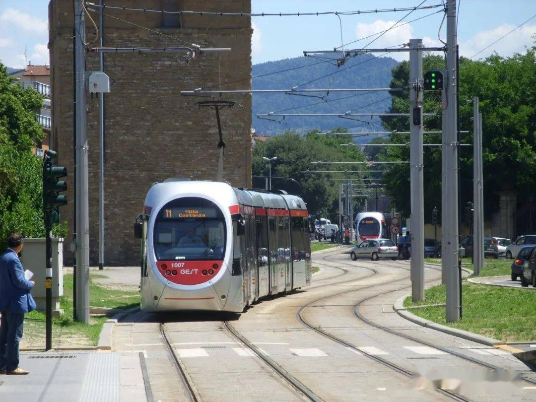 中世纪的雅典意大利佛罗伦萨的有轨电车