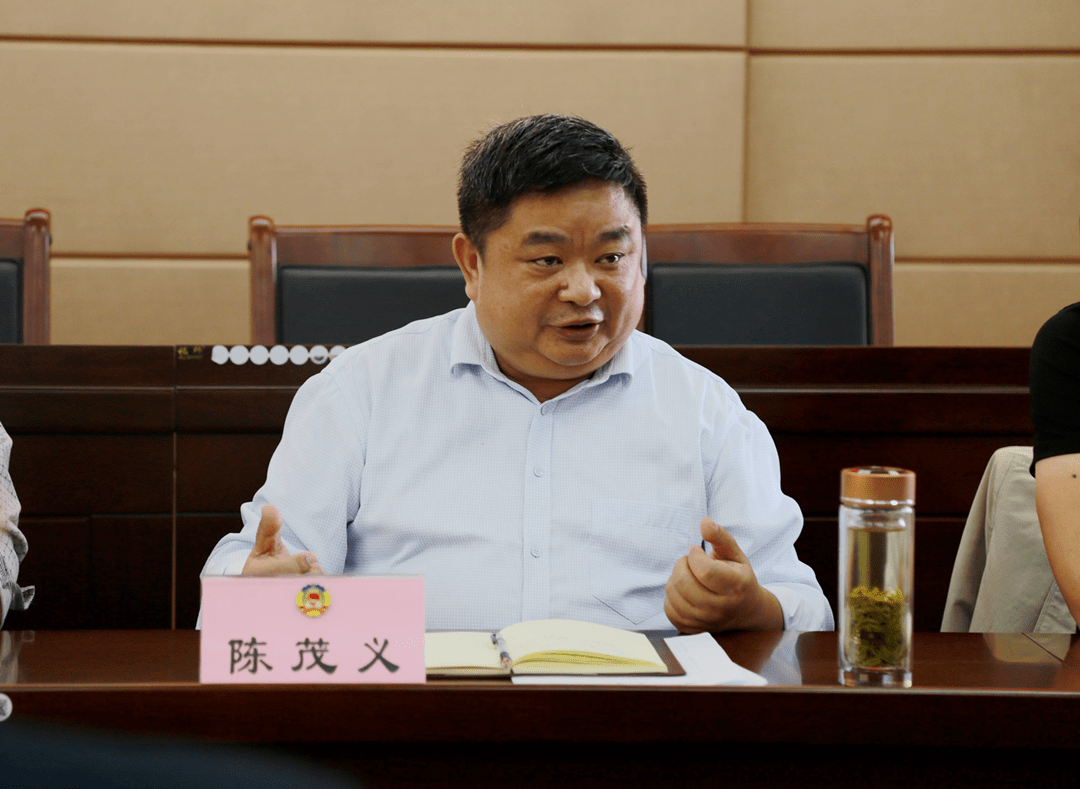 畅聊疫后经济重振点军区政协召开座谈会