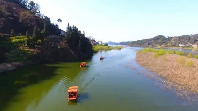 雙節來漢中紅寺湖賞湖光山色品陝南山珍