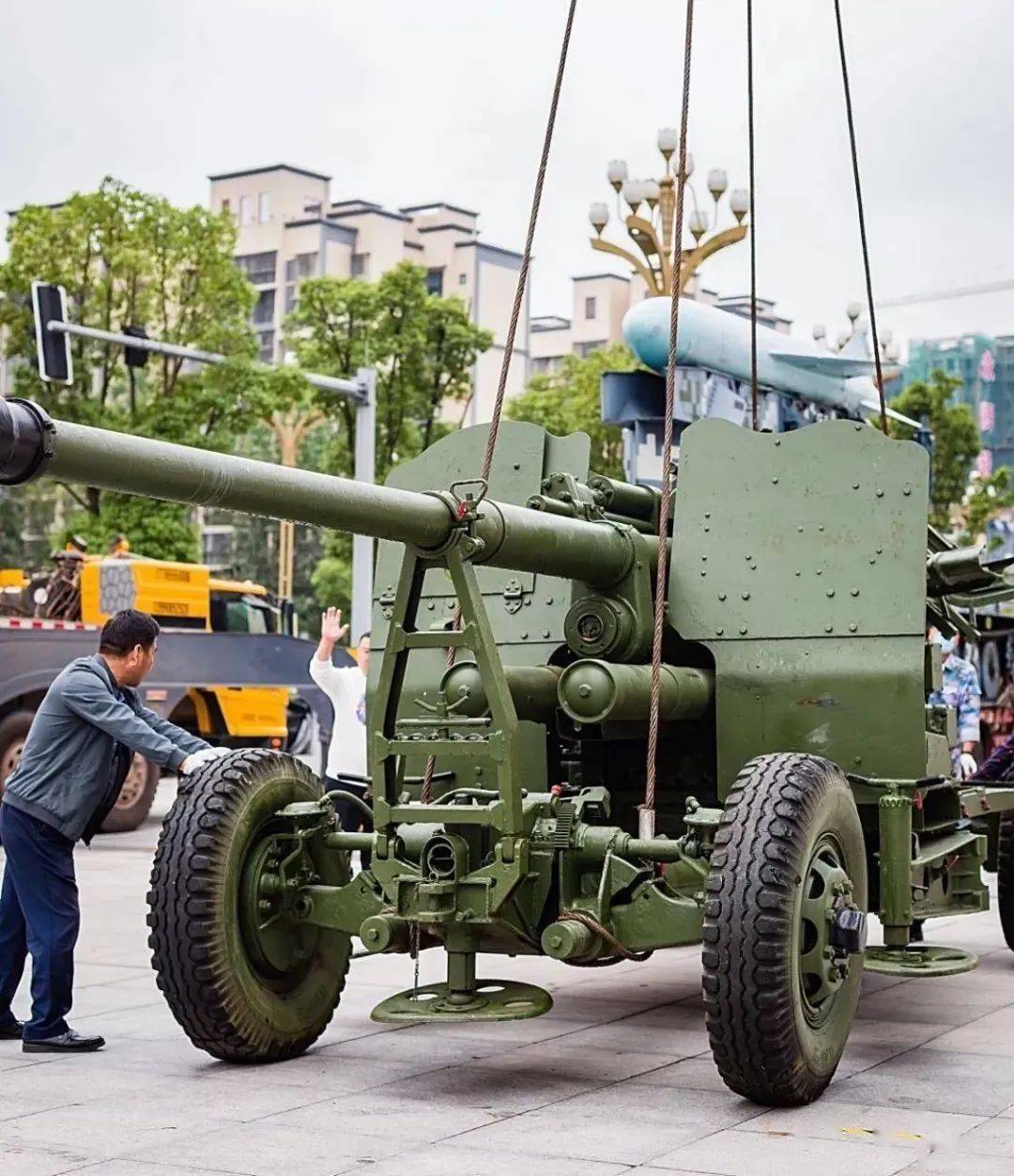 最新活动超燃军事展震撼来袭国之重器空降南充保利mall