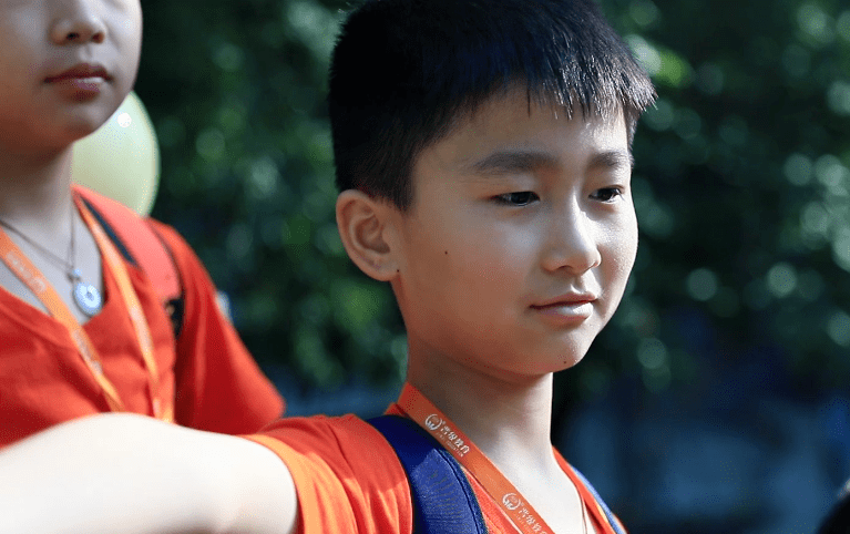 别怕内向靠近梦想见证未来卓越宇航员张梓桐的成长之路