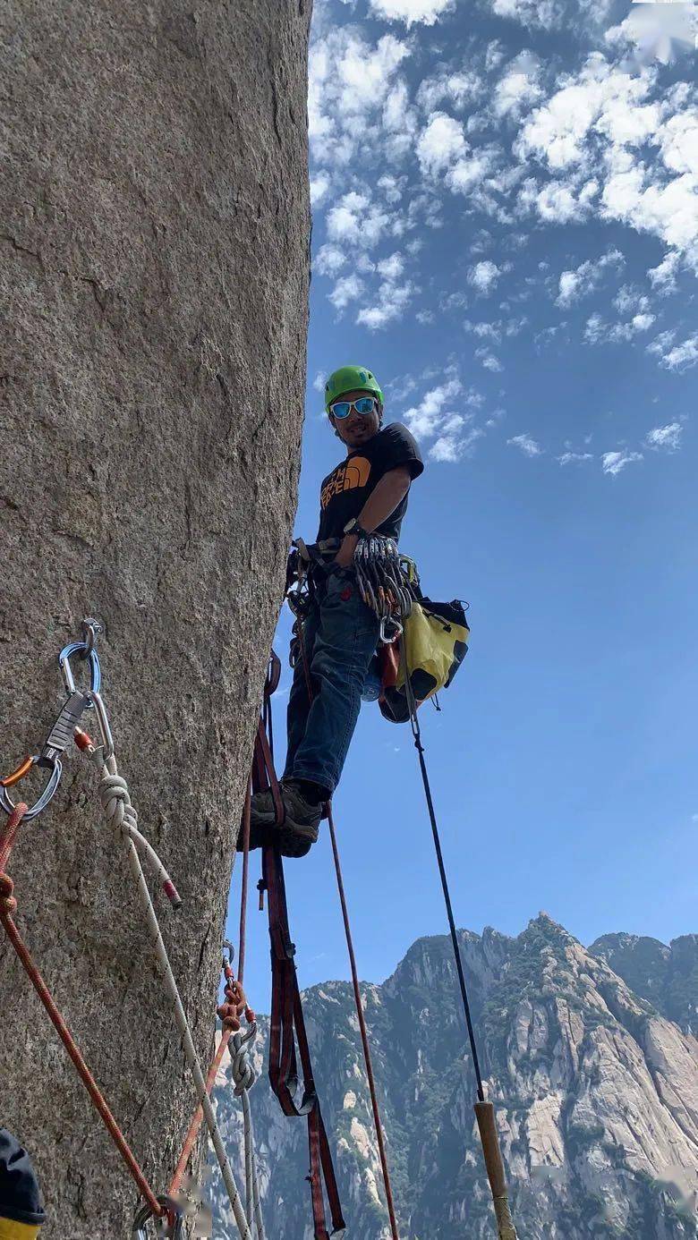 四个中年男人的华山之旅中国版优胜美地大岩壁攀登