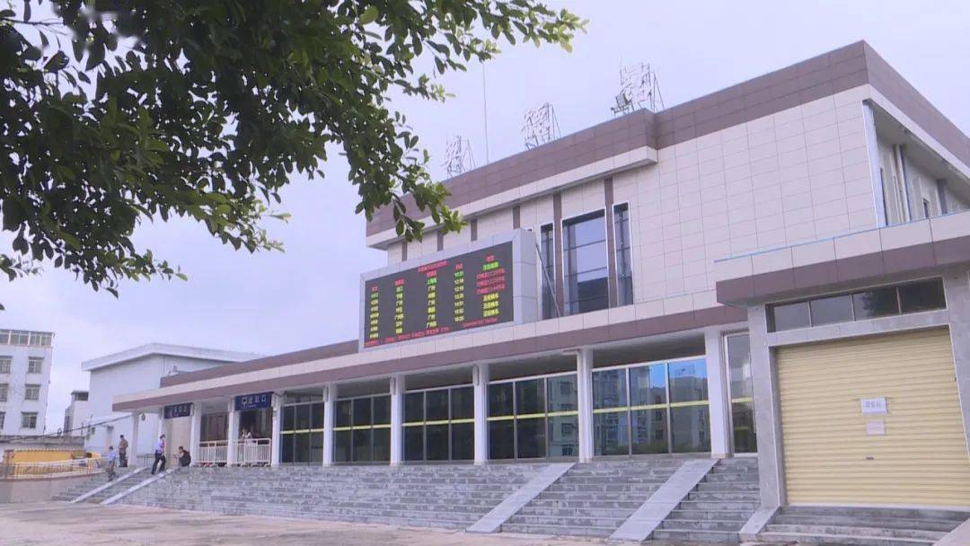 回家过节啦假期期间英德火车站将增开7趟列车