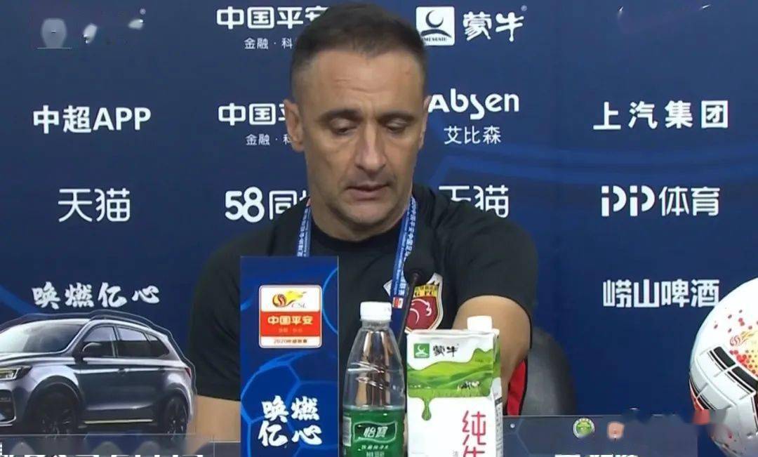 结束第一阶段全部比赛球队已回到上海陈威迎中超首秀自己的表现有待